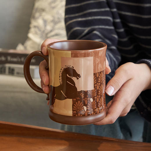 大英博物馆 马年系列 御梦驰飞 复古马克杯 商品图3