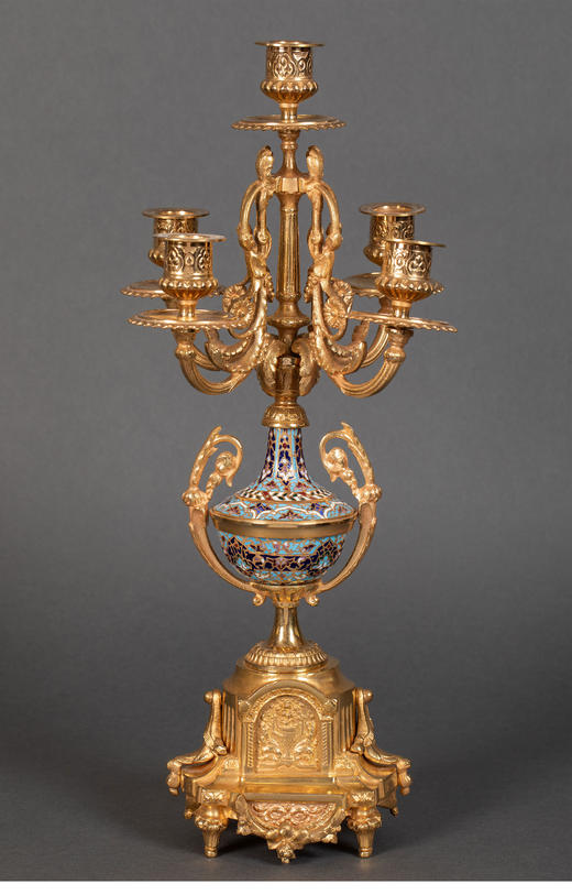 独角鹿西洋古董19世纪末德国出品新古典主义风格铜鎏金精雕镶嵌錾胎珐琅座钟烛台三件套 商品图7