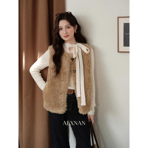 鹿向南「春起冬末」法式杏色针织衫女秋冬设计感修身显瘦打底毛衣 商品图1