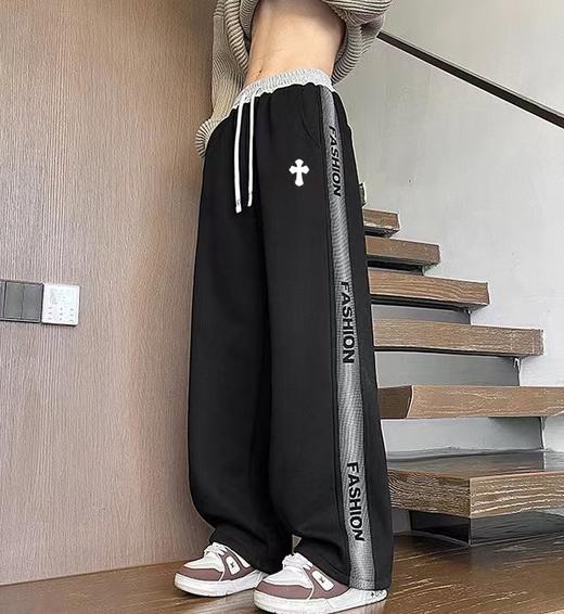 D120217水洗磨毛刺绣串标相拼加绒加厚休闲运动裤 商品图4