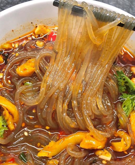 【多妈团购 麻六记酸辣粉6桶装（无豆芽）】每一口都是灵魂!酸酸辣辣贼过瘾!酸辣暴击，超级过瘾!酸辣暴击，味蕾炸裂!红薯，木薯，蕨根淀粉，三粉合一，一口入魂，酸爽-大鱼大物 商品图4