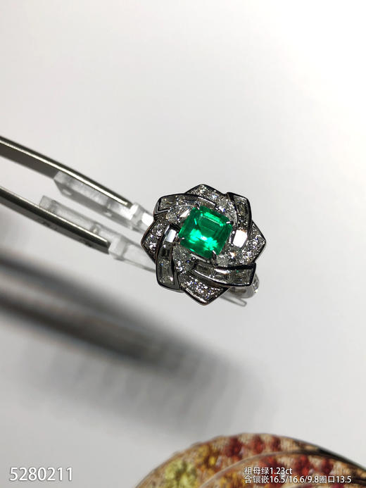 祖母绿戒指【5280211】具体价格微信咨询 商品图0