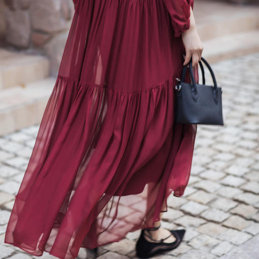 【林栖设计小店】（预售12.18）桑蚕丝红色连衣裙两件套飘逸2026早春新款花仙子吊带裙罩衫女1961035 商品图5