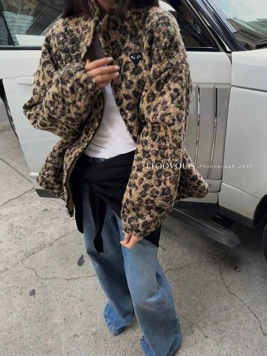 D120206复古街头感毛绒豹纹拉链外套男女同款 商品图9