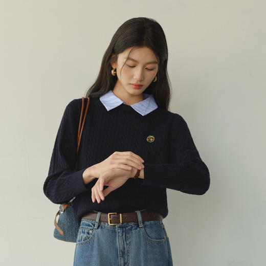 【严选】诗凡黎可脱卸领金扣麻花针织衫2025冬新款学院风针梭拼套头毛衣7GC133451 商品图3