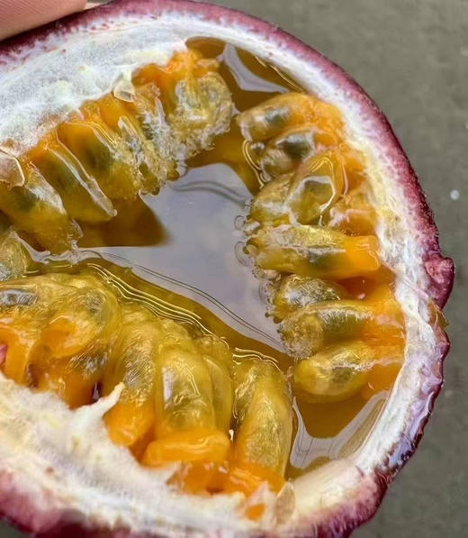 仙食水蜜桃🍑百香果[庆祝]果大，可以喝的百香果，水分也足，有爆汁的感觉，一个果差不多半杯水，堪称为椰青版百香 商品图0