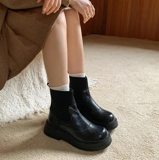 【秋冬款加绒真皮厚底经典短靴】油亮的黑皮革鞋面，质感细腻高级！厚底设计，舒适增高！柔软舒适，脚感好！防滑耐磨，雨天也不怕！【KH-J】 商品图1