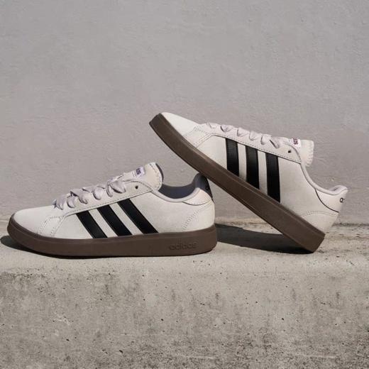 阿迪达斯 349.9元 休闲鞋 (线上线下同时在售不保证有货，无原鞋盒介意勿拍）555299-TY 商品图0