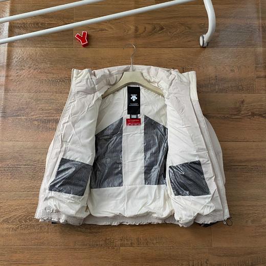 D桑特TRAINING光转热科技男童运动羽绒服 商品图3