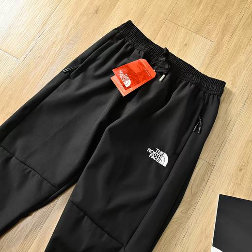 加绒加厚 北缅冬季新款男士新款加绒加厚软壳休闲裤，经典刺绣logo!膝盖拼接 商品图4