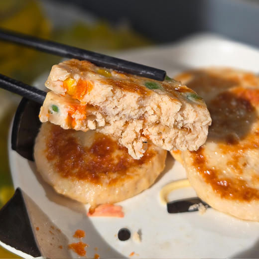 【发出后不支持拦截退货】大黄鲜森 三文鱼饼 240g*3 商品图2