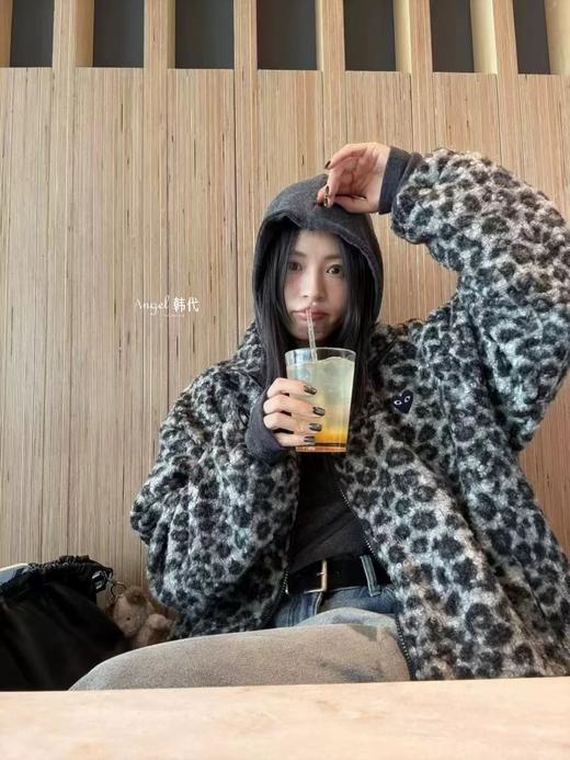 D120206复古街头感毛绒豹纹拉链外套男女同款 商品图1