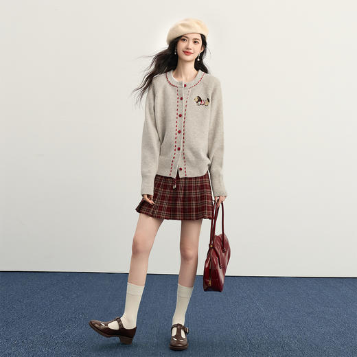 【12/03新品】熙世界萌宠小狗毛衣开衫女秋冬2025新款撞色圆领绵羊毛针织短外套 商品图2