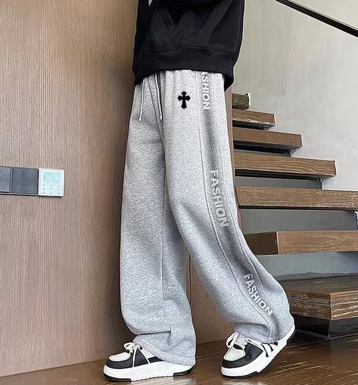 D120217水洗磨毛刺绣串标相拼加绒加厚休闲运动裤 商品图2