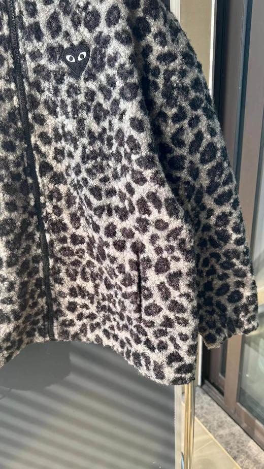 D120206复古街头感毛绒豹纹拉链外套男女同款 商品图13