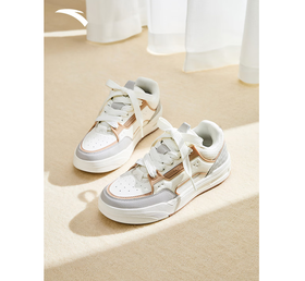 安踏骜杰 4丨经典百搭复古潮流运动鞋女2025年冬季新款板鞋122618043