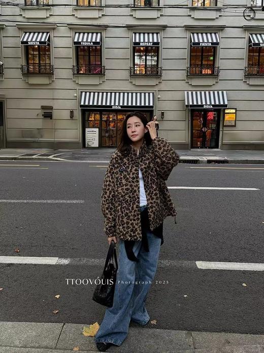 D120206复古街头感毛绒豹纹拉链外套男女同款 商品图7