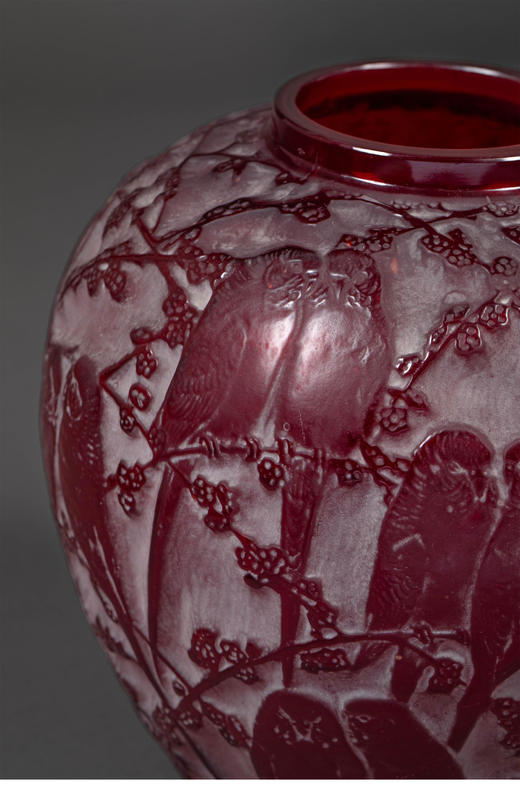 独角鹿西洋古董1919年法国出品「Perruches 爱情鸟」款红色水晶花瓶 商品图2