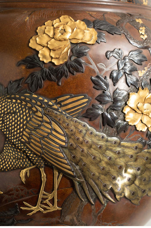 独角鹿西洋古董1880年代日本明治时期出品传统吉祥花鸟主题赤铜地金银象嵌双耳瓶一对 商品图4