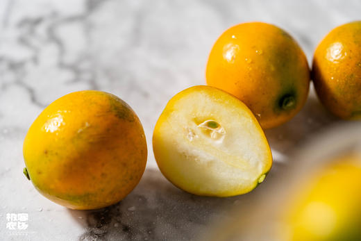 融安滑皮金桔丨今年气候原因，果皮略厚，纯甜无酸，果皮硬脆带桔香，个别会有籽，果肉细腻化渣，带皮吃无辛辣味⭐️顺丰/京东 商品图7