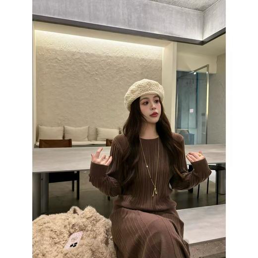 25AW上新 甜甜同款【慵懒纸片人】软糯毛衣针织上衣+大A版遮肉半身裙 商品图3