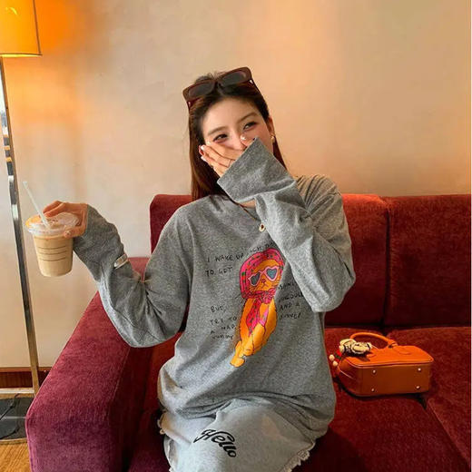 下单3-5天发货！TRIUUCHU “穿越90” 复古港风加绒印花卫衣/ “樱花离冬” 古着加绒印花卫衣/“潮味减龄” 刺绣印花高品质加绒卫衣/双面绒头巾猫打底T 商品图9