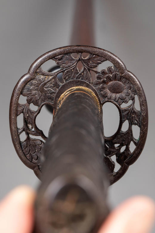 独角鹿西洋古董1603-1868年代日本江户时期出品传统花鸟主题莳绘漆木刀鞘装饰牡丹纹镂雕铁鍔及绢丝鲛皮手柄武士刀 商品图11