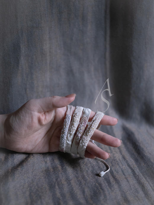 Antomoon 25AW 古董真丝珠绣手工手链 商品图8