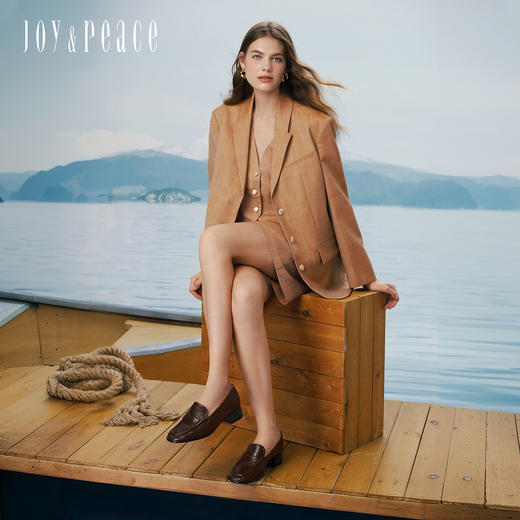 BF楼真美诗松弛慢人2026新春款柔软小羊皮通勤抽褶软底粗跟乐福鞋女吊牌价1498活动价1198 商品图1