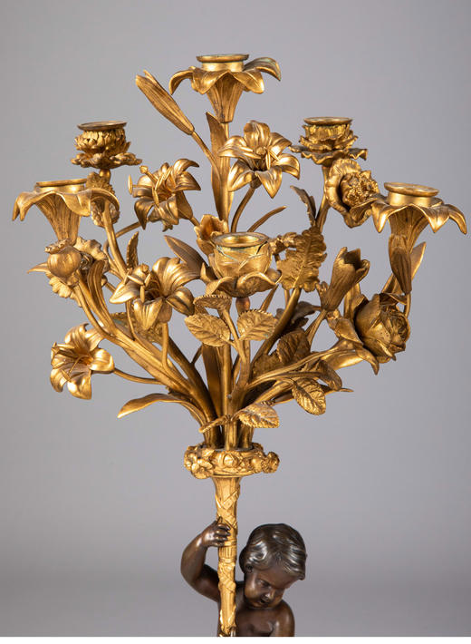 独角鹿西洋古董19世纪法国出品路易十六风格花卉主题铜鎏金雕饰大理石底座嵌青铜小天使多支烛台一对 商品图3