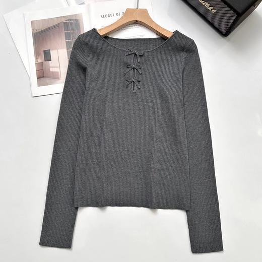 D120222冬季设计感蝴蝶结镂空针显瘦长袖针织衫女 商品图1