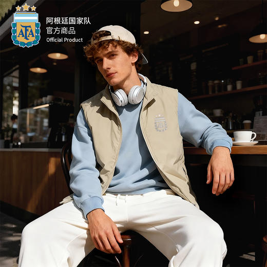 【官方正版】阿根廷国家队 | 秋冬米白马甲保暖棉马甲舒适百搭 商品图3
