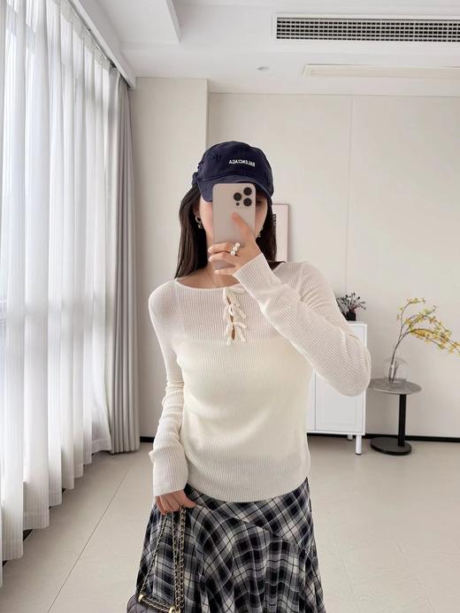 D120222冬季设计感蝴蝶结镂空针显瘦长袖针织衫女 商品图11