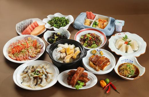 【二区椰苑餐厅】2-4人餐-椰域风情家庭套餐，精选海南菜，午餐/晚餐可用 商品图0