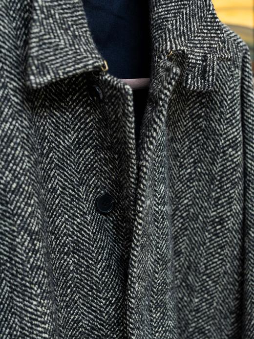 Atelier Lavoro 灰色人字纹巴尔马肯大衣 商品图9