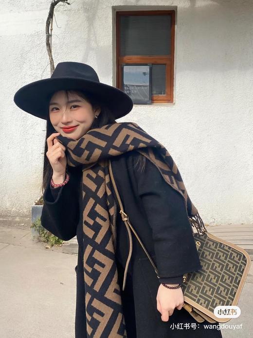 芬迪 FF字母老花羊绒围巾（DSX） 商品图5