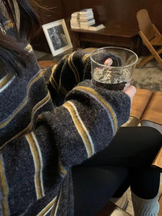 老米优品🎈软到像被兔子贴贴~🐇《黄色条纹兔毛绒温暖宽松打底tee》像开了复古滤镜！宽松遮肉，柔软双面绒，蓄热力一流哦！T251202A 商品图10