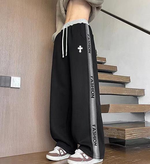 D120217水洗磨毛刺绣串标相拼加绒加厚休闲运动裤 商品图6