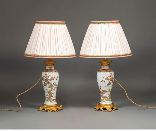 独角鹿西洋古董19世纪末法国出品路易十五风格铜鎏金装饰矾红描金梅花图瓷瓶台灯一对 商品图0