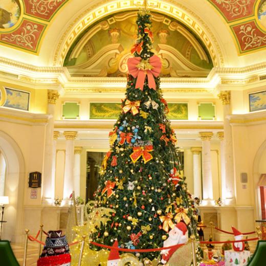 广州·凤凰城酒店丨699元入住高级房+三人自助晚餐+三人自助早餐，还有非遗打铁花秀，小丑表演秀等观看体验哦~ 商品图1