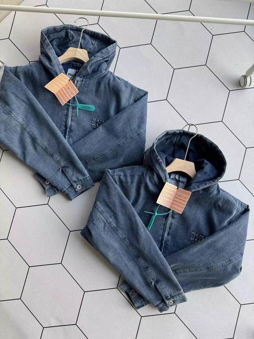 D120204纯色字母Logo连帽拉链宽松水洗牛仔棉服外套 商品图2