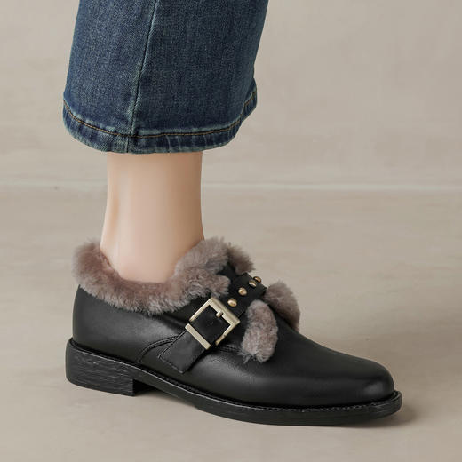 【预售5天】大码加绒乐福鞋毛绒豆豆鞋，英伦风皮带扣粗跟羊糕毛小皮鞋OFSM-7250 商品图2