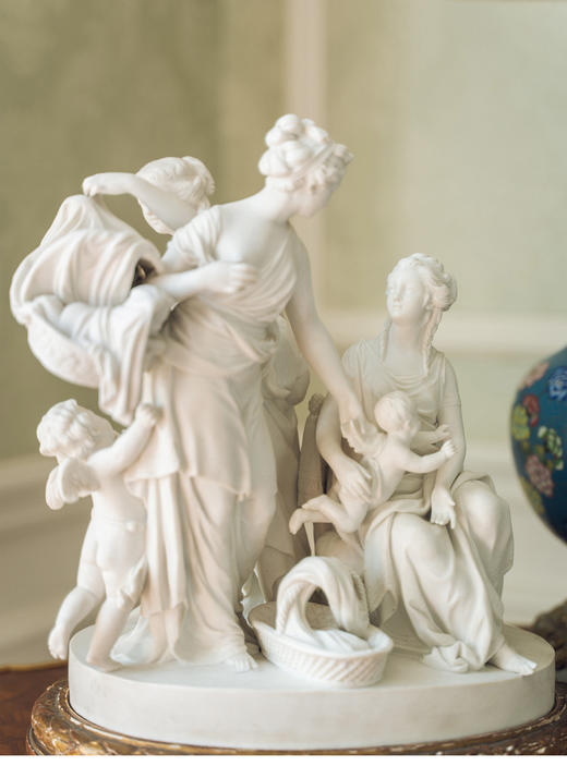 【已售】独角鹿西洋古董1911年代法国出品「La marchande d'amours丘比特小贩」主题素胎瓷群雕 商品图3