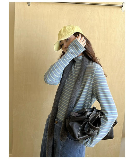 💖【秋冬主打款】仟梓赫 蓝绿条纹火山岩双面德绒打底衫❗️冬湖蓝➕松枝绿配色也太好看了🌞秋冬主打款，是普通打底的2倍厚，贴肤穿和羊绒一样舒服😌 商品图2