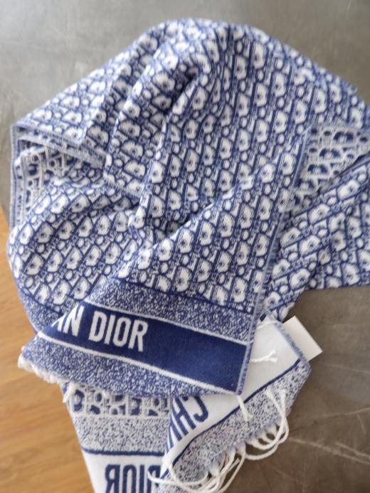 云仓【高配版】50%羊毛，雕牌家经典印花围巾 商品图1