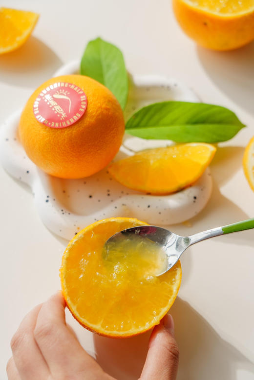 #半坡阳光红美人🍊🍊
糖度基本上都是14-15左右，基本上13起。
这个标准在橘橙柚里面都是最高标准！！果肉鲜嫩多汁，风味浓郁不寡淡！！皮薄如纸，用勺子都可以挖着吃😋3斤/箱 商品图2