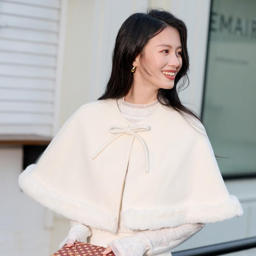 三彩2026新款千金风小披肩毛呢外搭氛围毛绒边坎肩蝴蝶结通勤约会 商品图2
