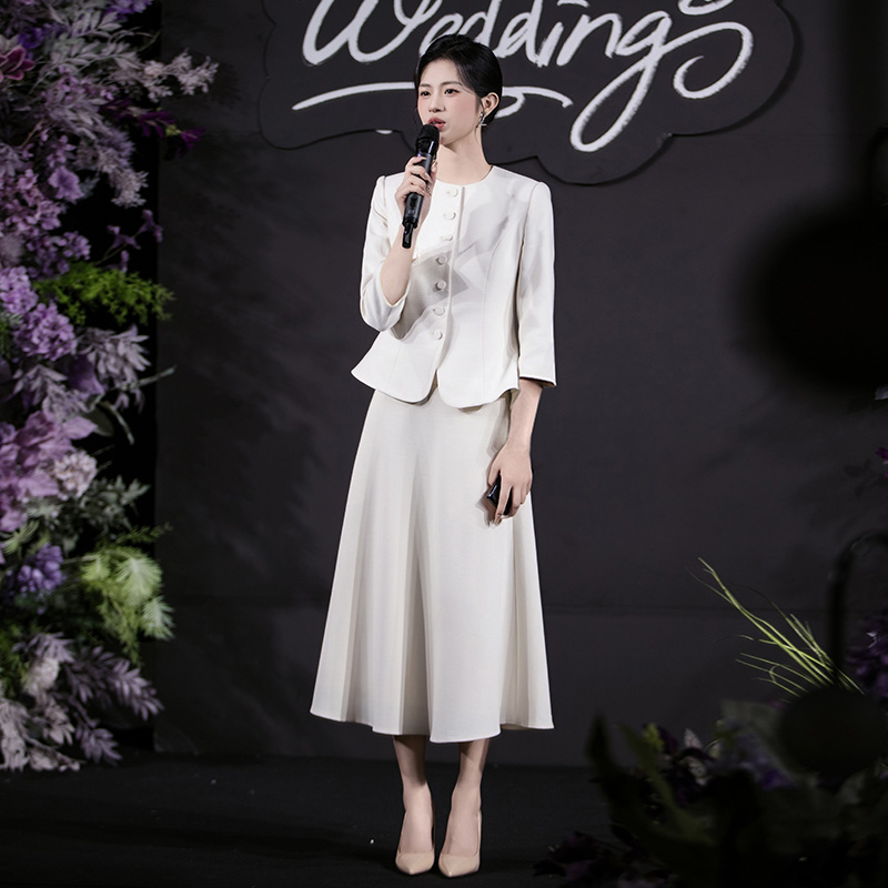 法小曼*子珍专款/女2025年新款时尚套装年轻洋气减龄正装米白色职业装西装伞裙