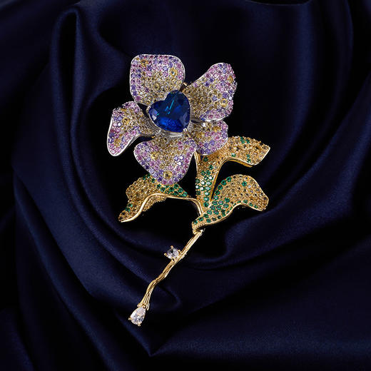 高级感轻奢大气彩宝锆石镶嵌花朵胸针，气质优雅百合花西装配饰胸花LY-M-426 商品图0