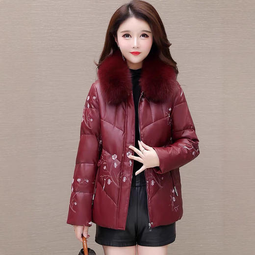 2025新款妈妈冬款羽绒服，中式绣花国风皮保暖毛领中长款 商品图0